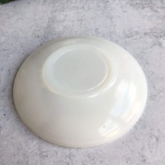 Vintage White Milk Glass Espresso Sets, Demitasse - Picture 9 of 12